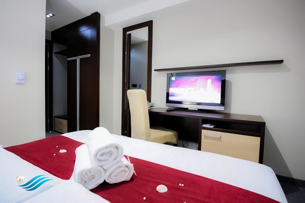 Biser Hotel Derventa Exterior photo